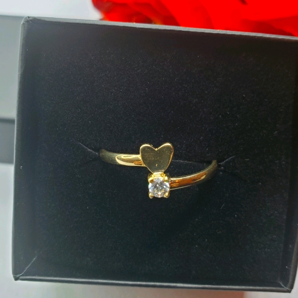 10kt YG  - Heart Ring CZ stone